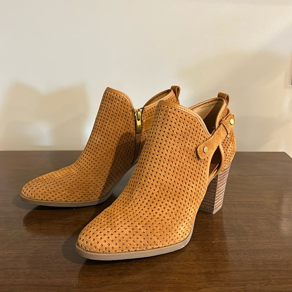 Franco Sarto Boots. - Picture 1 of 5